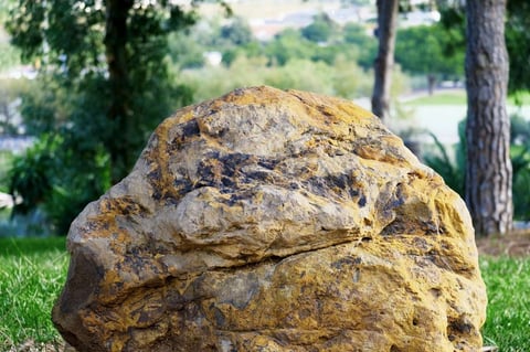 How to Use Large Rocks in Landscaping