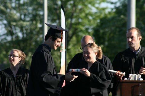 graduation-2337946_1280